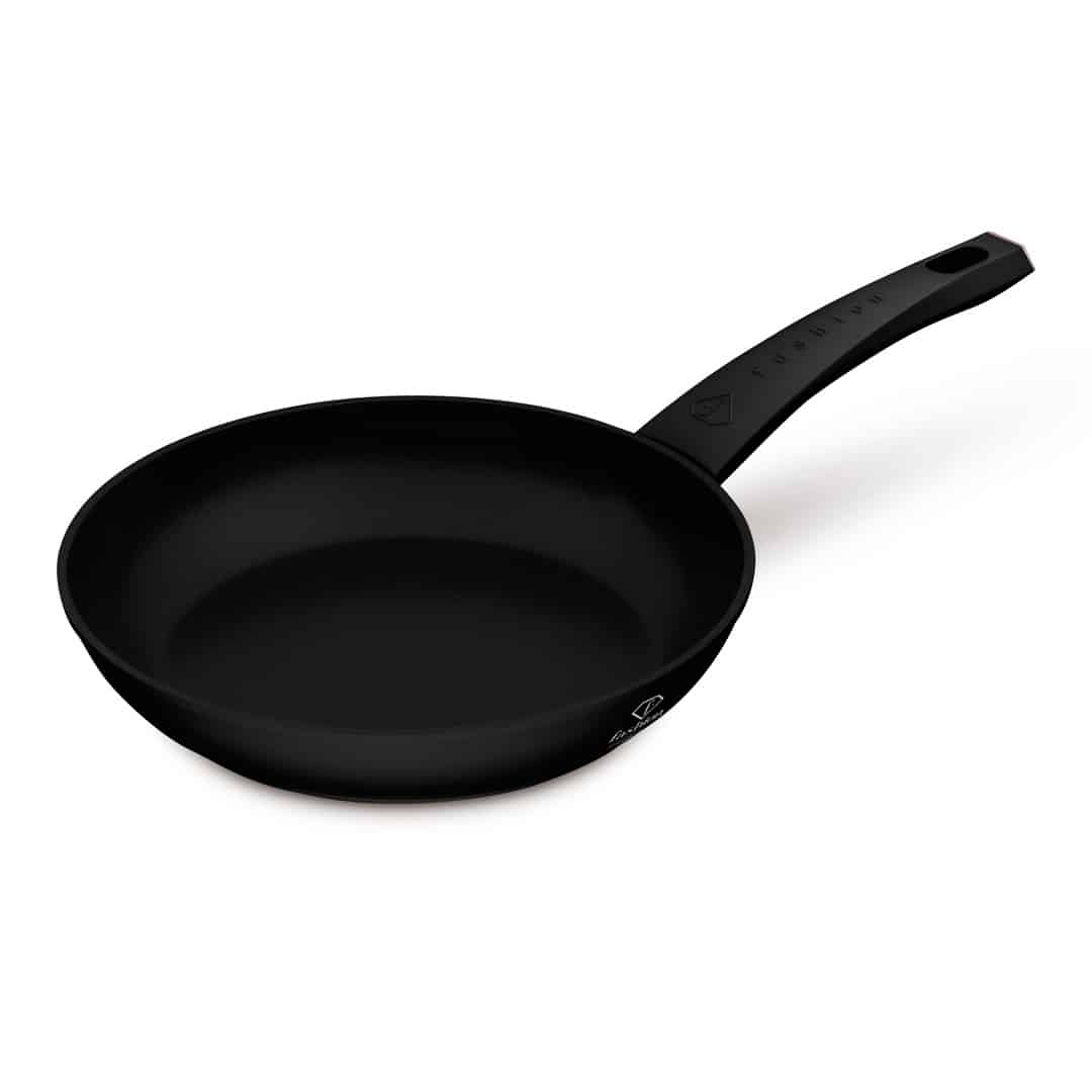 Tapadásmentes serpenyő, 24 cm (Fekete, rozéarany). Termékfotó világos háttéren.