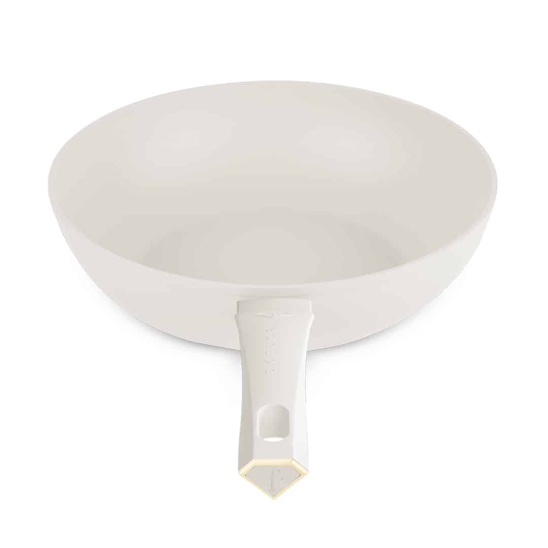 Tapadásmentes wok, 28 cm (Krém, arany). A termék elölnézetből.