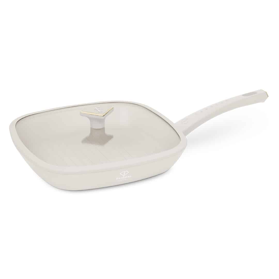 Grillserpenyő üvegfedővel, 28 cm (Krém, arany). Termékfotó világos háttéren.