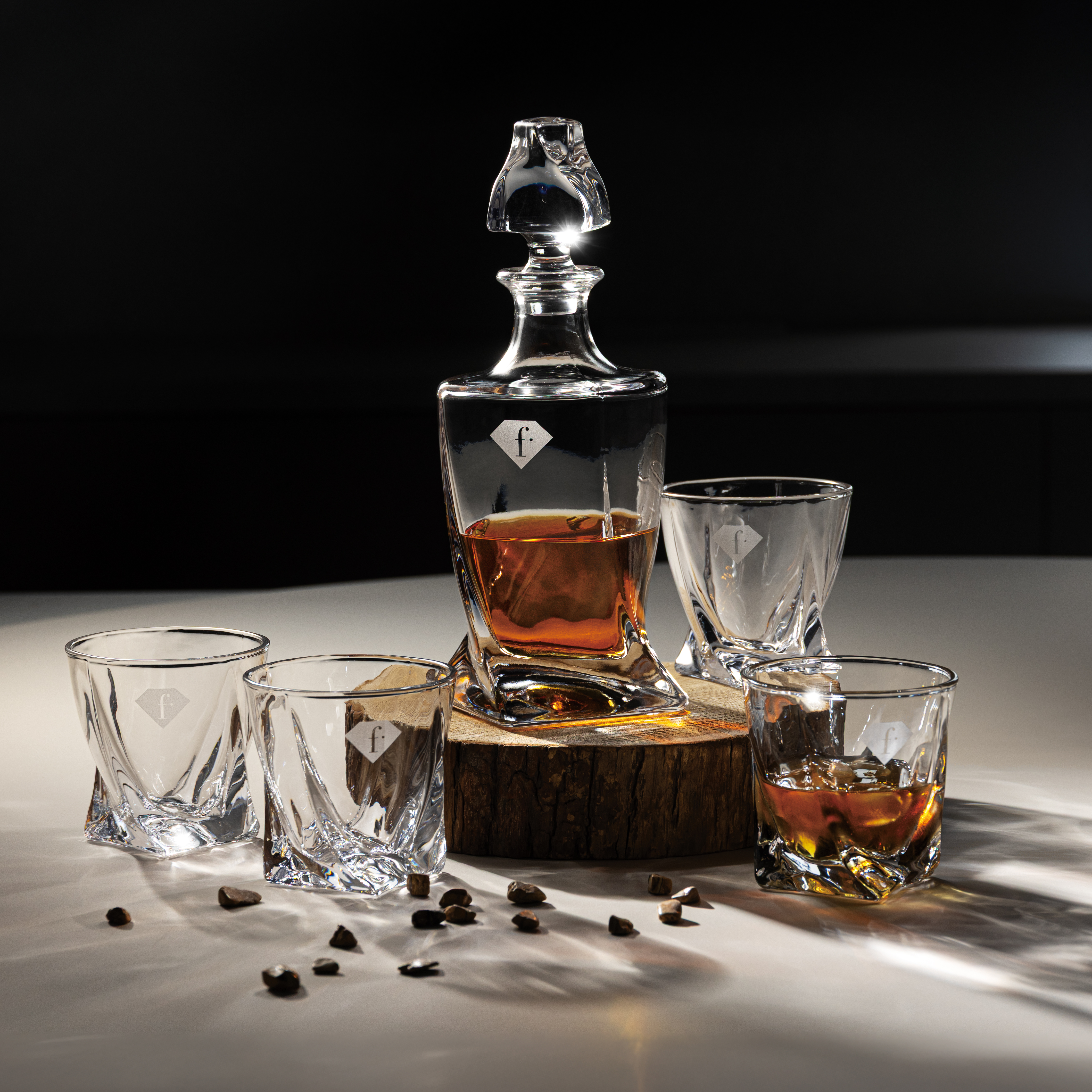 Whisky set with 4 glasses and a decanter, photo 3