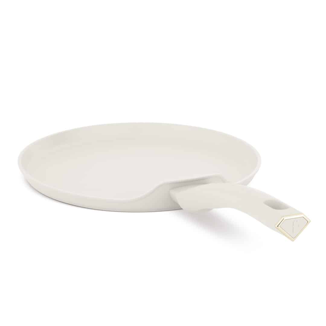 Tapadásmentes palacsintasütő, 25 cm (Krém, arany). A termék ferde nézetből.