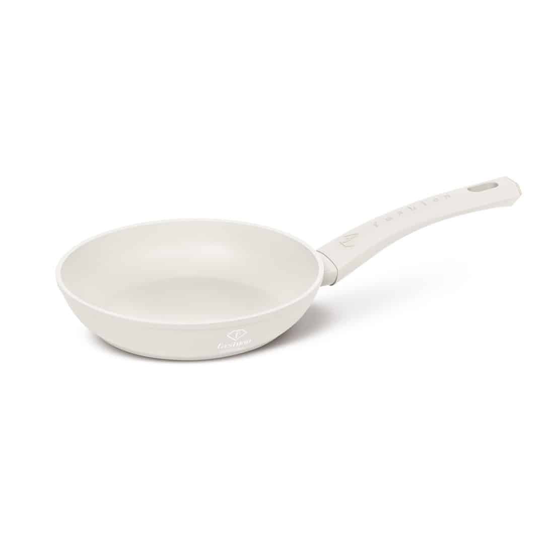 Tapadásmentes serpenyő, 20 cm (Krém, arany). Termékfotó világos háttéren.